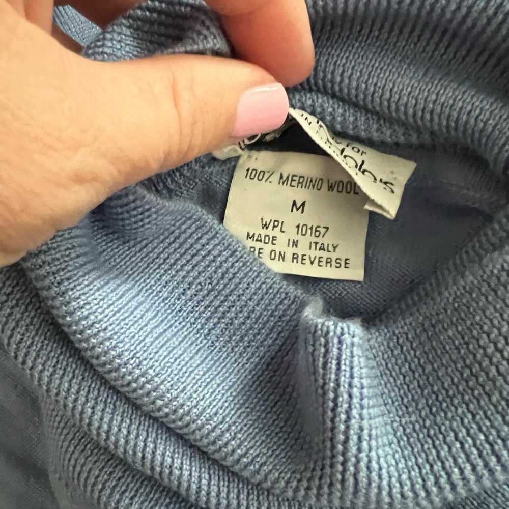 NWT Bloomingdale’s Sutton Studio turtleneck sweater. Lightweight. - Picture 5 of 6